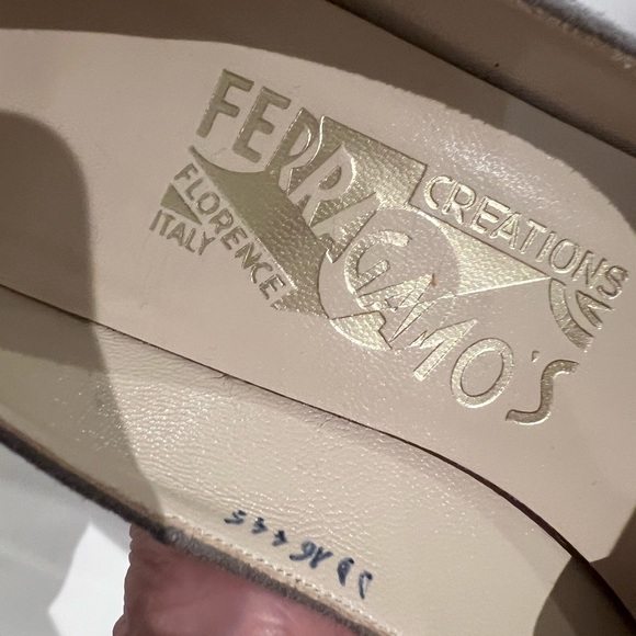 Ferragamo authentic gray suede 3 1/2 heels/ size 38 Italian-worn once. Classics - Picture 5 of 6